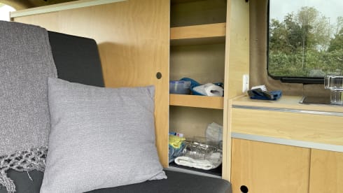 Mammoet – 4p Volkswagen campervan uit 2014
