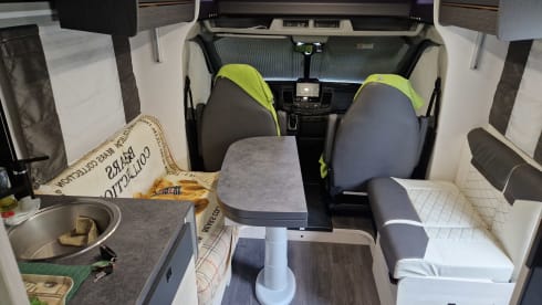 Bijou – 4p Chausson semi-integrated from 2022