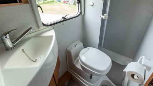 Sunny Boy – 4 P Knaus Sun TI camper, large bed, 2 x air conditioning - Nijmegen region