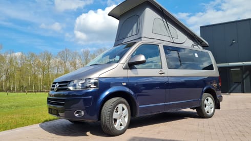 Volkswagen || 4x4 || Off grid || Bus camper