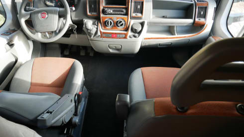 6-person family camper, alcove, Joint Euroliner
