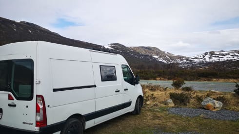 Converted bus - Renault Master 2010