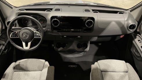 p Hymer bus from 2024