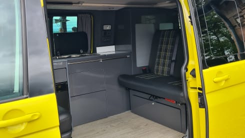 Bumblebee – Luxury 2019 Automatic vw campervan based nr Cockermouth