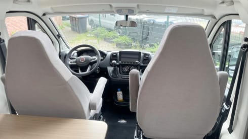 Top Ausstattung LMC H730 G Automatik