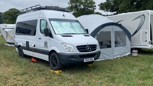 Mr Adventure  – 2 berth Mercedes-Benz Adventure Van