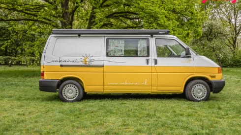 Sunset – 2p Volkswagen campervan from 1999