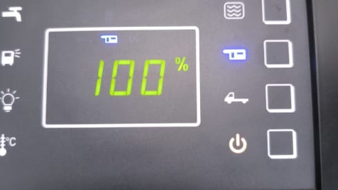 Luxurious new 6-person Roller Team Kronos Advance semi-integrated from 2024