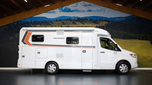 2p Mercedes-Benz semi-integrated from 2022