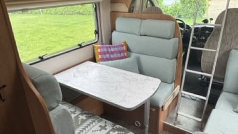 Pantoffeldier – Chausson-Nische für 6 Personen ab 2026