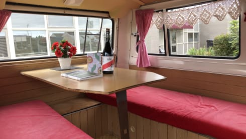 Tijdelijk onbruikbaar: Lady in Red – Nostalgic on the road