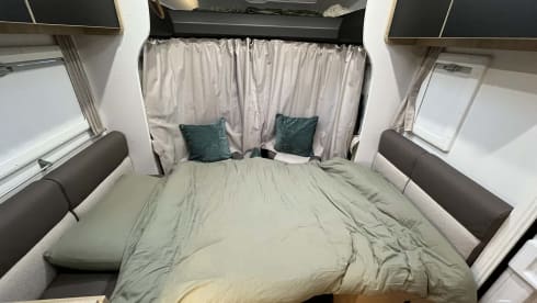 "Reverie" – Linea Titanium 797 Ford 165 AT8V Heavy 3 pers. bwj.2026