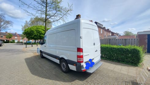 Vinnie de Ven – 2p Mercedes-Benz campervan uit 2014