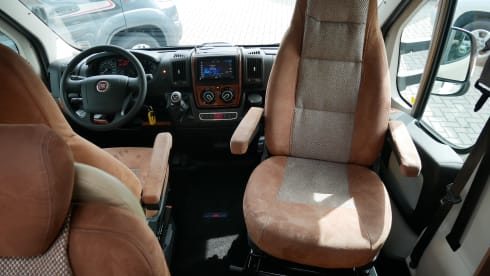 Burstner Argos 6 sleeps 6 seats.