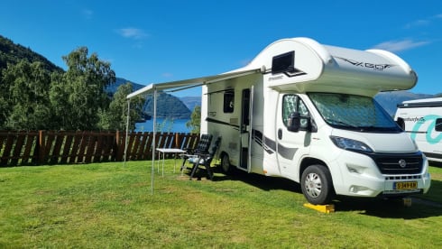 4 person camper (Alcove) l Fiat XGO Dynamic 20 from 2019