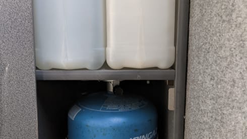 Hullablue – VW T5 camper, 4 berth, pop top, bike rack.