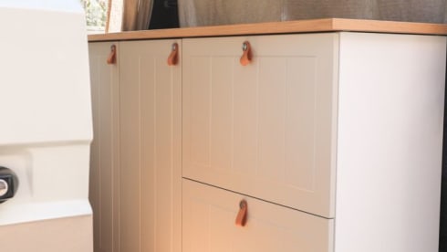 Lille – T3 Bully with power steering 85,000km beautiful extension with awning all inclusive.