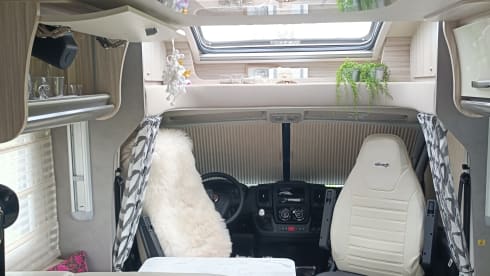 T-Loft 530 – 4p Elnagh semi-integrated uit 2019