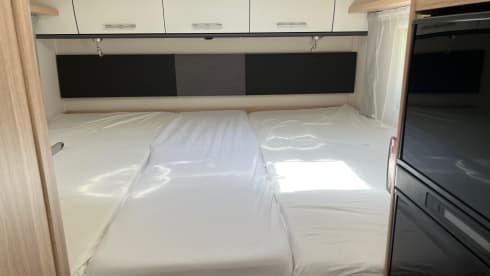 Luxury Sunlight T67 semi-integrated
