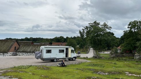 Camper2Go – 5p Hymer Integral from 1997, possibly with bicycles