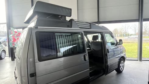 Dekker-inbouw  – Volkswagen T4 (Automatique + Essence) 