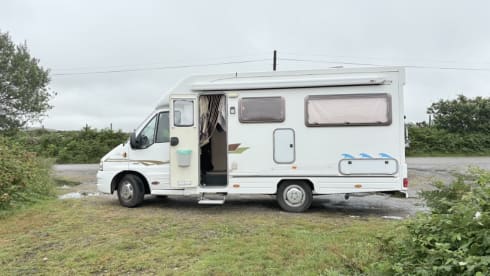 StarSpirit  – 2 berth Peugeot semi-integrated from 2003