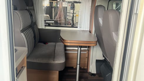 Maudje – Super nice family camper length beds and lifting bed 
