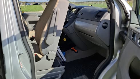 Lizzy – 4p Volkswagen bus from 2007