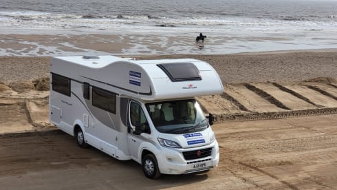 Rohan – Roller Team AutoRoller 746 mit 5 Schlafplätzen, 2021