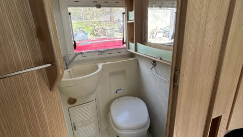 CAMPER MANSARDATO IDEALE PER FAMIGLIE