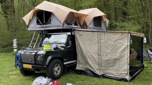 5p Land Rover rooftop from 1999