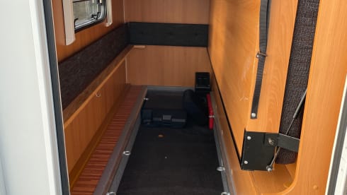 With Bunk Bed! - Luxury Family Camper (6 people)