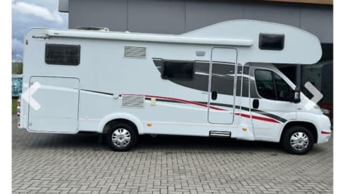 Mammoet – Super complete Sunlight A70 alcove for 6 people. 