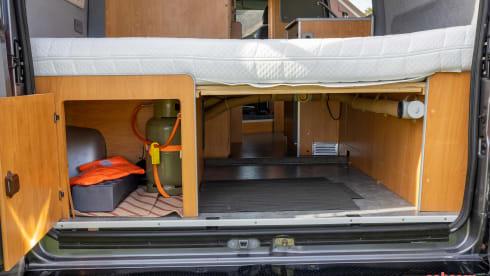 Beautiful bus camper from 2005