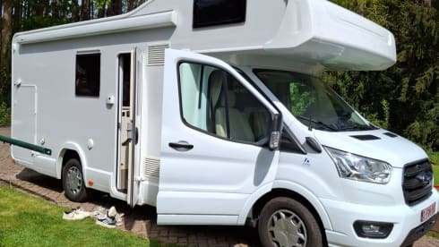 6p Ford alcove uit 2023