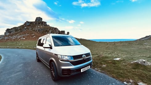 Aggi – AGGI DUB - VW (LWB) Camper with all your creature comforts- North Devon