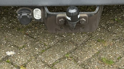2p Pössl bus uit 2016