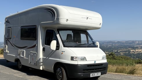 Wanderlust  – 4 berth Autotrail alcove from 2000