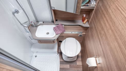 Weinsberg Loft  – Ultimate Freedom! Very luxurious and fully equipped camper with length beds
