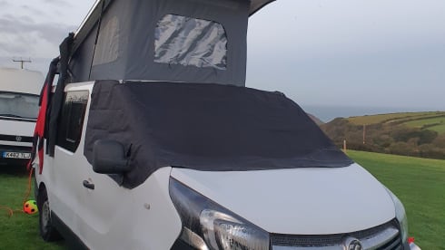 Viv – Vauxhall Vivaro 3 Berth 