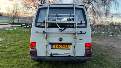 Witje op Wielen – 4p Volkswagen campervan from 1999