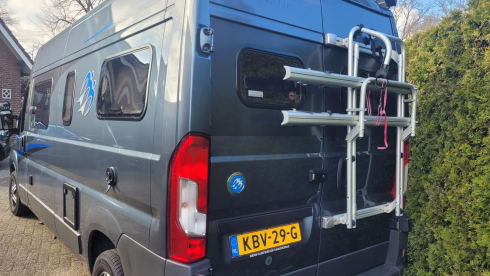 2-person Knaus bus from 2017