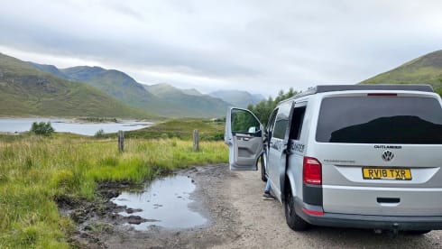 Outlander  – Hire Outlander automatic from Edinburgh airport 