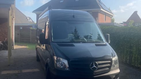 atmospheric spacious 2 person mercedes camper bus