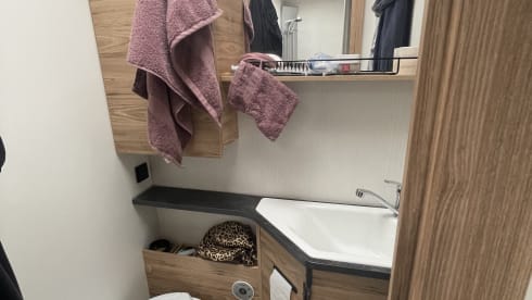 De Bus Mala – 4p Bavaria semi-integrated uit 2025