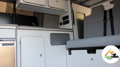 ‘Happy Days’ – Practically Brand New Stylish Volkswagen T6 SWB