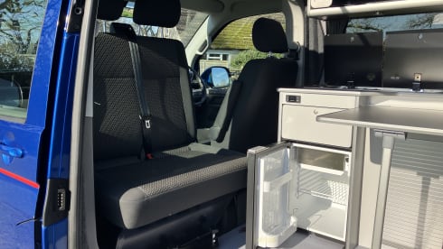 Timmy – 4 berth Volkswagen campervan from 2020