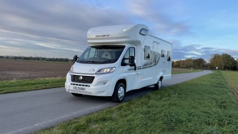 Mali the Moho – 4 berth Dethleffs semi-integrated from 2021