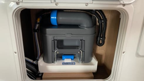 Teilintegriertes Wohnmobil CARADO T447 - Edition 15 zu vermieten