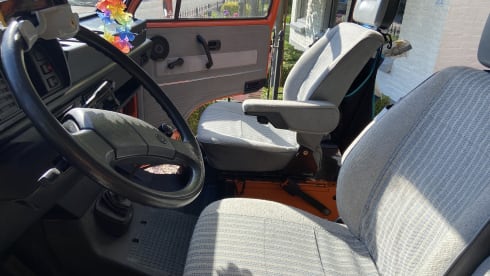 Bussie – Volkswagen T3 Westfalia Bus camper from 1986